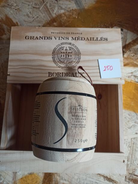 Dřevěný box na vína,