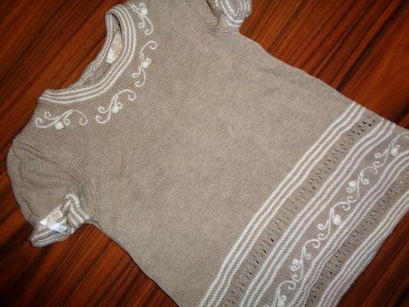 Luxusní hnědé přízové šaty, 74