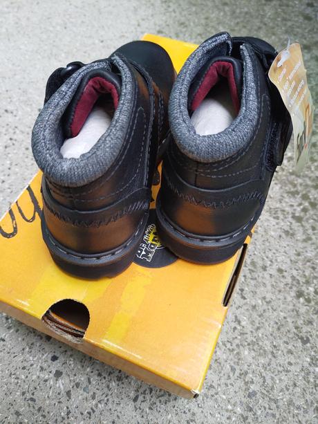Nenošené dětské kožené boty dr. martens vel. 27, 27