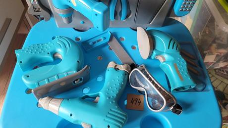 Dětský pracovní stolek a nářadí,