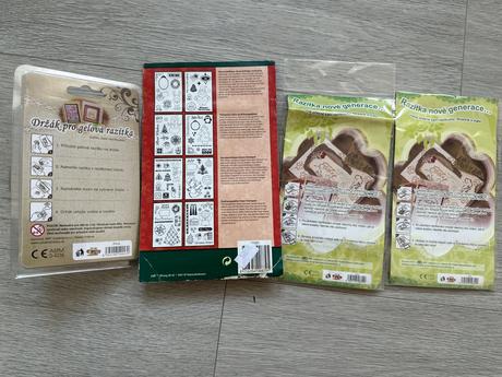 Gelová razítka - 3 sady + držák na gelová razítka,