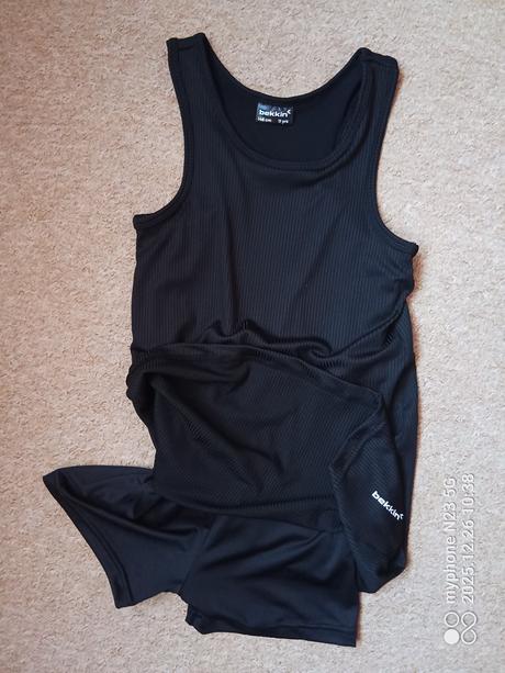 Šaty se šortky zn."bekkin" vel."146", 146