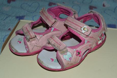 Letní sandálky pro holčičku, f&f,25