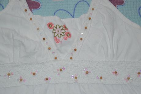 Bílé tílko s korálky a flitry, 164
