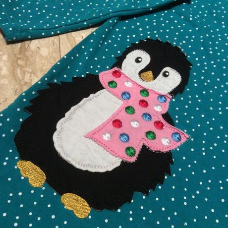 Puntíkaté šaty s tučňákem, 92