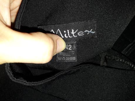 Dámská společenská sukně, 42