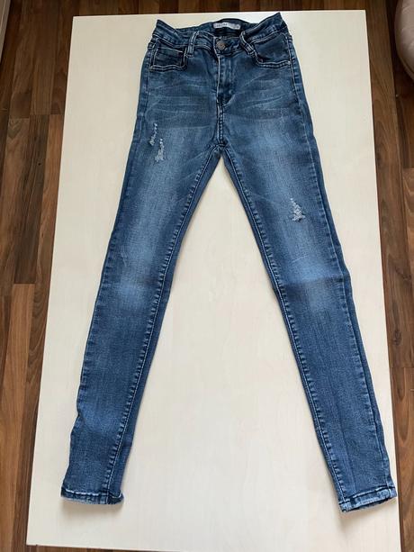 Džíny s dírami, vel 36 možná spíše xs, gold sk, s