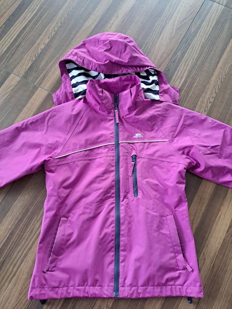 Nepromokavá bunda, 140
