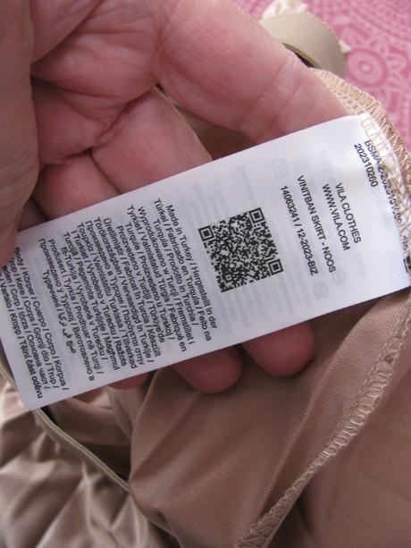 Elegantní,společenská skládaná sukně zn.vila, m