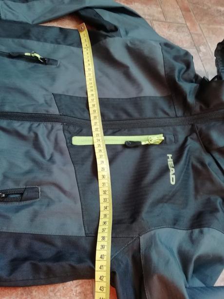 Hezká nepromokavá bunda head-kvalitní top stav, 122