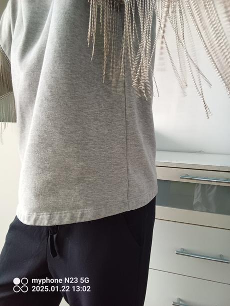 Mikina s řetízky zn."h&m" vel."l" i větší, h&m,l