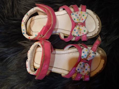 Dívčí sandále hvězdičky vl. 26, vnit.stélka 16.5 c, cupcake,26