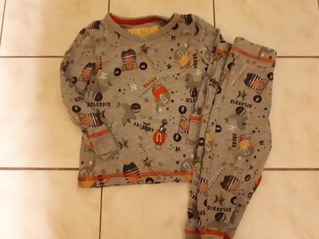 Malované pyžamo, marks & spencer,80