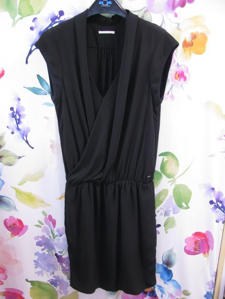 Dámské společenské šaty, malé černé gas, m