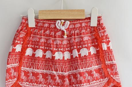 Kraťasy vel. 3 - 4 roky, tu,104