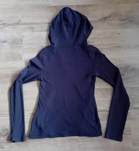 Tričko s kapucí, 38