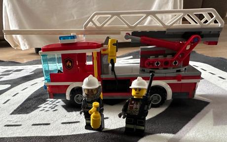 Lego city hasičský vůz 60107,
