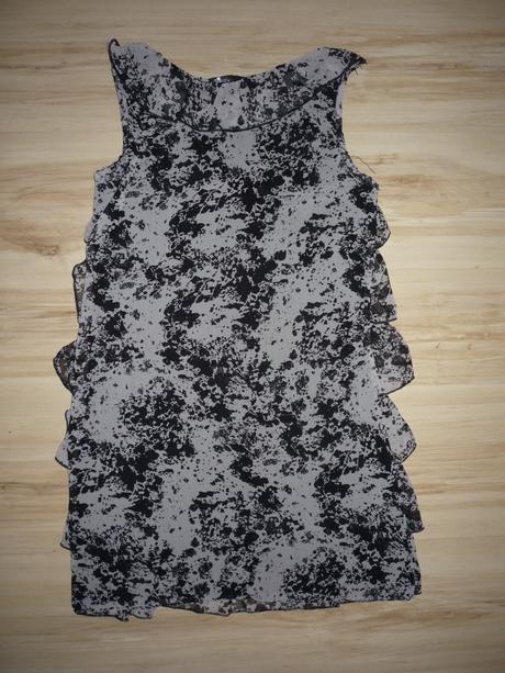 Řasené volánové šaty, s