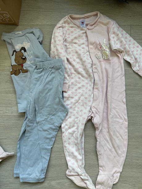 Sada oblečení, dívka, vel. 86 - 16 ks, 86–98