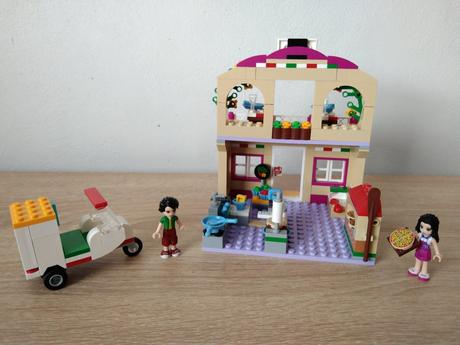 Lego friends 41311 pizzerie v městečku heartlake,