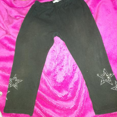 Černé legíny tříčtvrťáky s hvězdami-díra, zdarma, 158