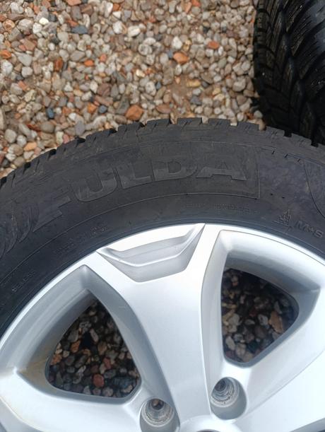 Zimní pneu dacia duster,