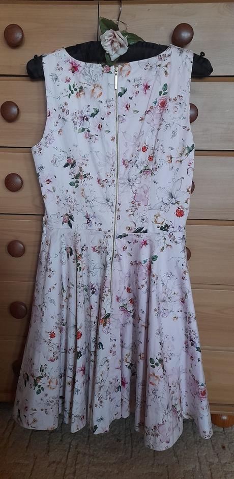 Closet květinové šaty s kapsami, 40