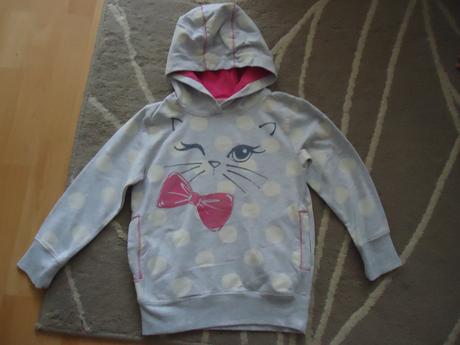 Mikina s kočičkou, 116