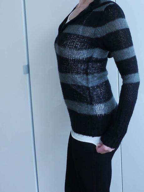 Cerno-sedy svetrik s kapucou vel. xs, c&a,xs