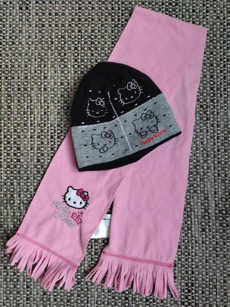 Šála a čepice s hello kitty, 104