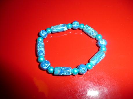 Náramek bižuterie,