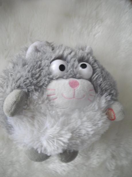 Příšerka kočička se zvuky a pohybem,