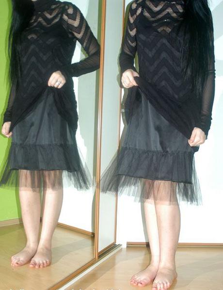 Černé dvoudílné krajkové šaty+saténová spodnička, 36