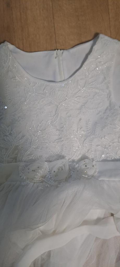 Družičkovské šaty, 128