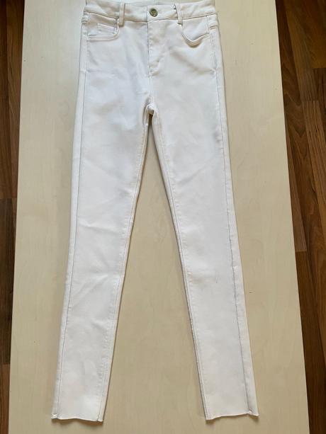 Bílé elastické džíny, vel l, ale menší - xs max s,, xs