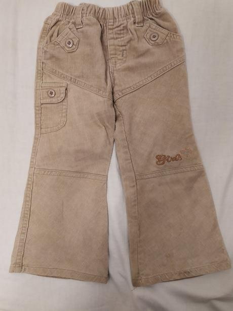 Béžové manšestráky, 104