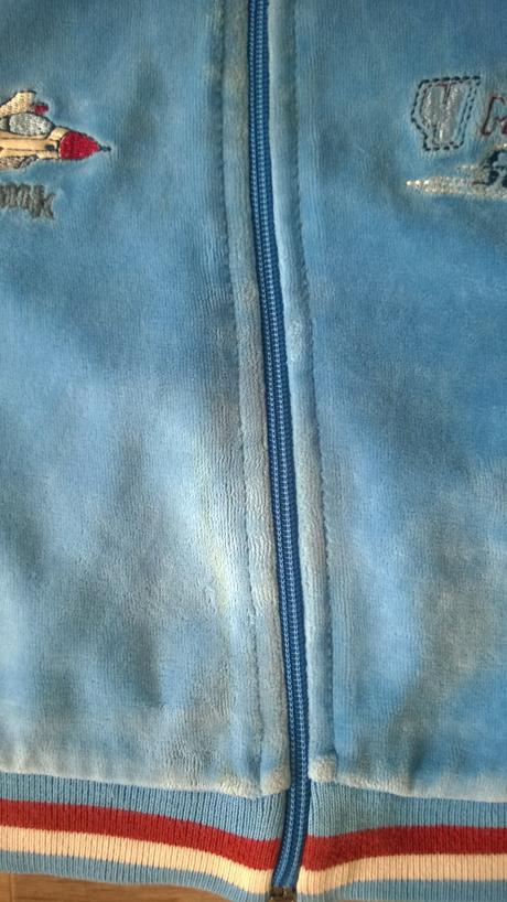 Sametová mikina s letadlem, 92