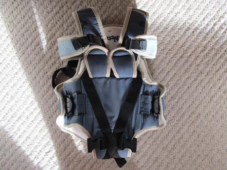 Pěkný nosič pro miminko zn. chicco, od 2-8 měsíců, chicco