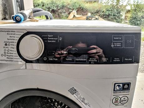 Zánovní pračka zn. aeg 7000 prosteam v záruce, aeg