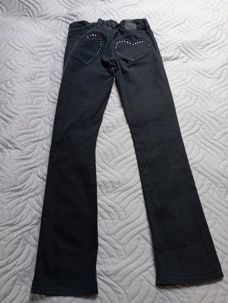 Černé dívčí rifle, 158