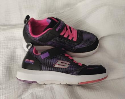 Holčičí skechers vel. 33, skechers,33