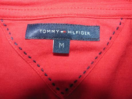 Dámské červené tričko s nápisem na hrudi th, tommy hilfiger,m