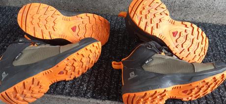2 x turistická obuv salomon, 33