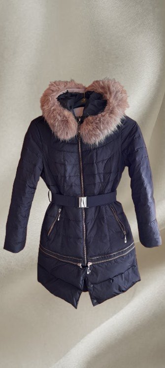 Howeer péřová bunda s páskem kapucí a kožešinou, xl