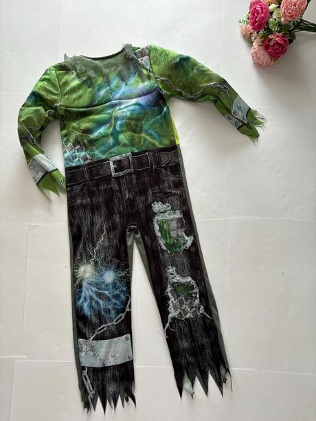 St7/ kostym frankie stein - v.5/6 let,