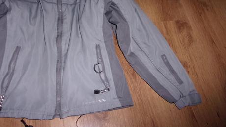 Zimní bunda zn. trespass, vel. 158/164, 152