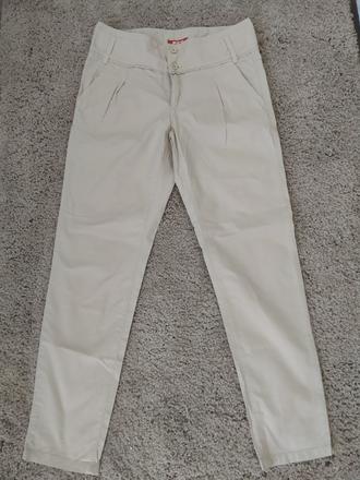 Kávové kalhoty, 146