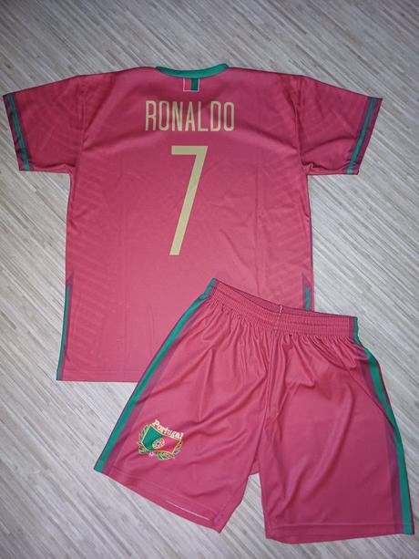 Fotbalový dres komplet ronaldo vel.cca 13/15let, 158