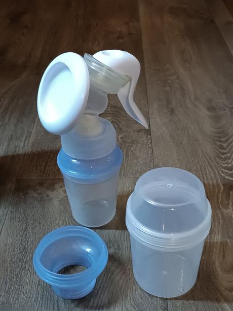 Odsávačka mateřského mléka avent a kelímky, 
