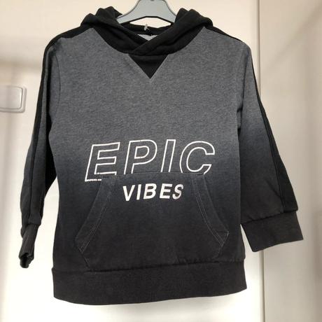 Šedočerná mikina s kapucí, 104